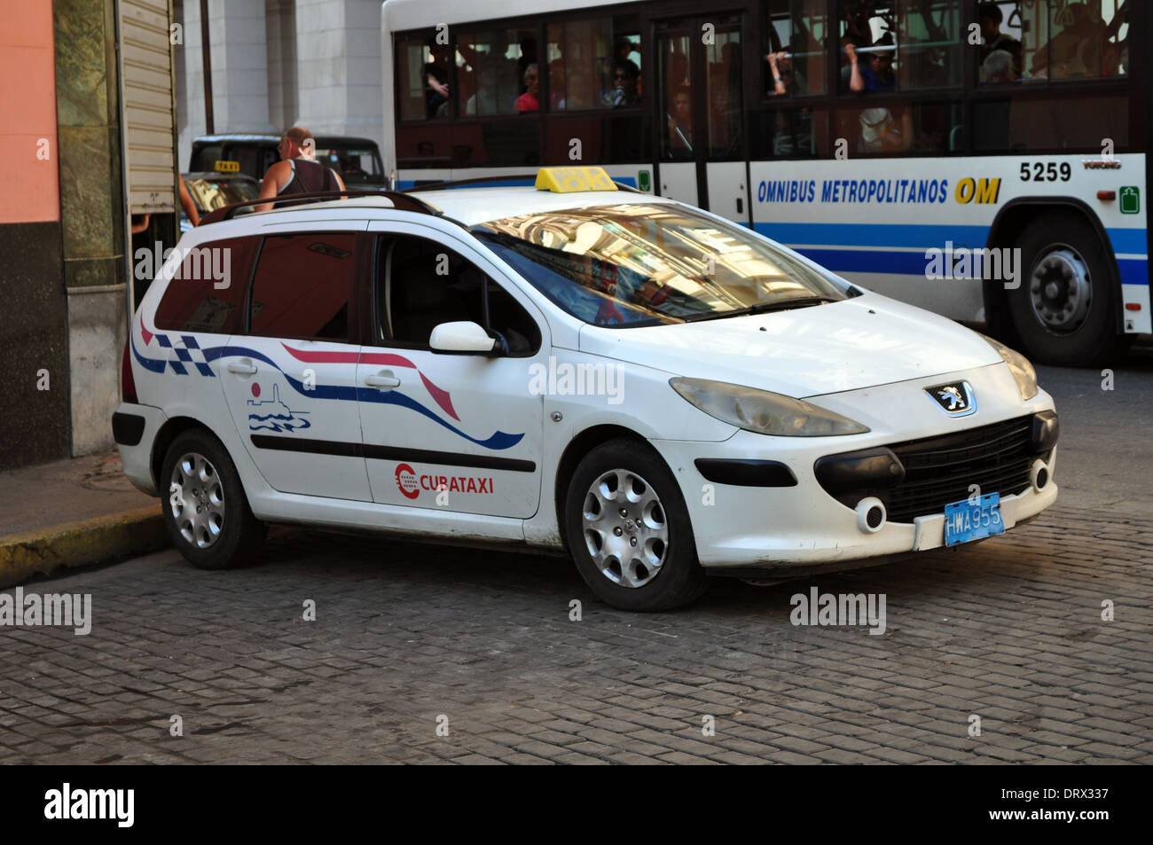 Taxi peugeot hi-res stock photography and images - Alamy