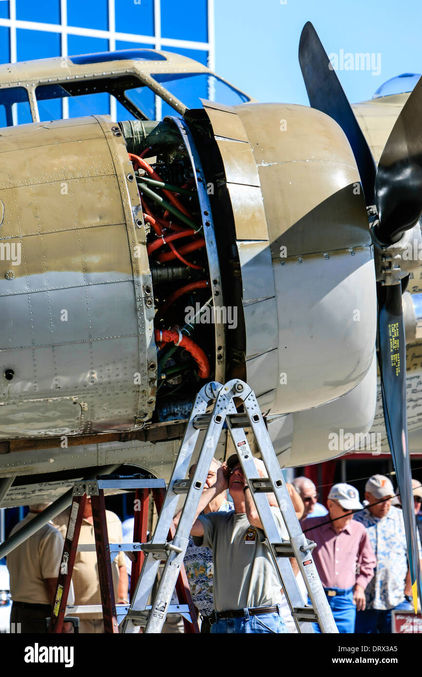 The Wright Cyclone engine of a B17 Flying Fortress WW2 bomber plane ...