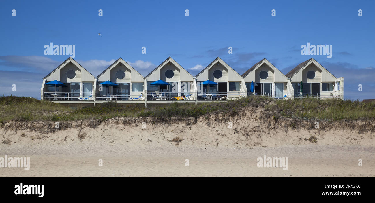 Beach houses line the coastline in Montauk, New York Stock Photo Alamy