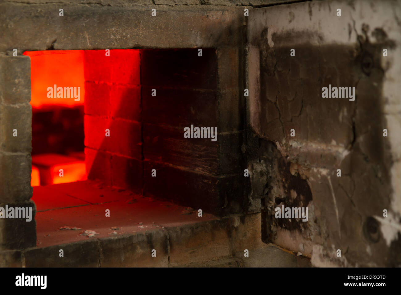Ceramic Pottery Kiln Firing with cermaics inside Stock Photo Alamy