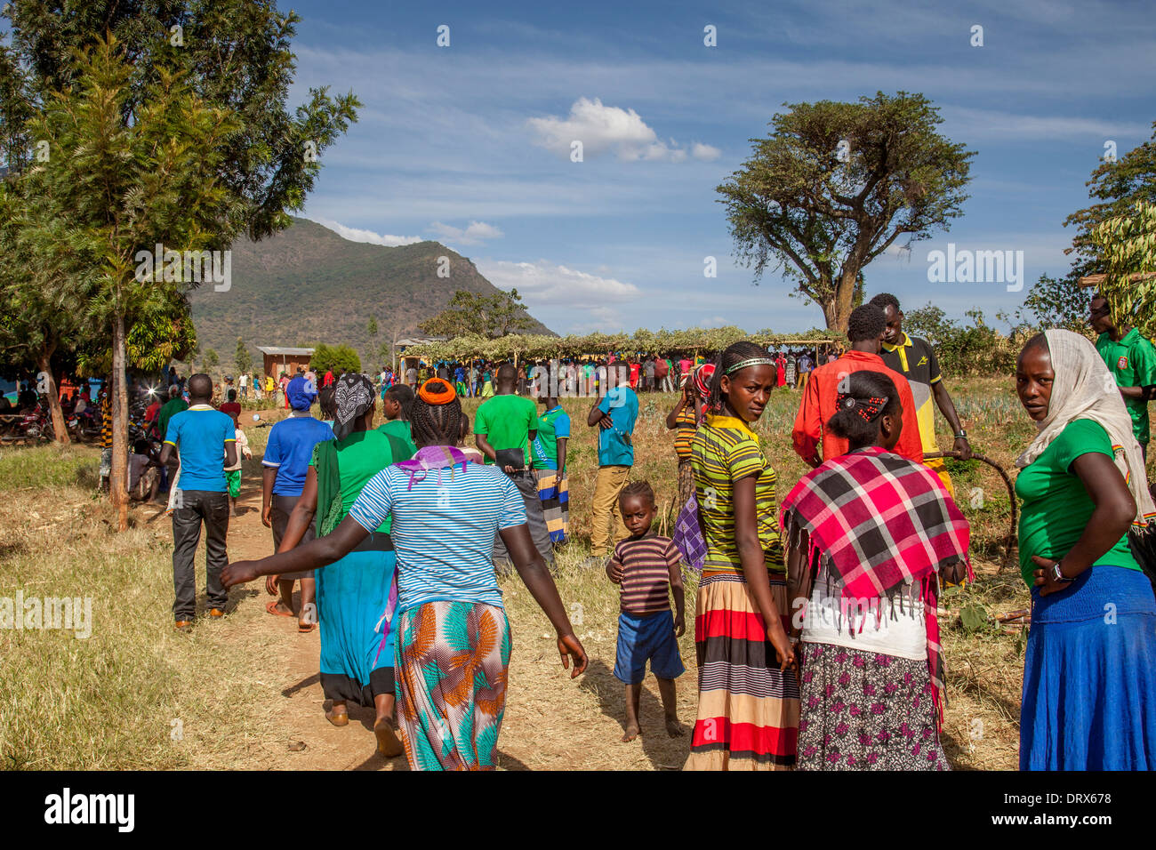 Ethiopian Christians Arriving For An Open Air Church Service, Near Jinka, Omo Valley, Ethiopia Stock Photo
