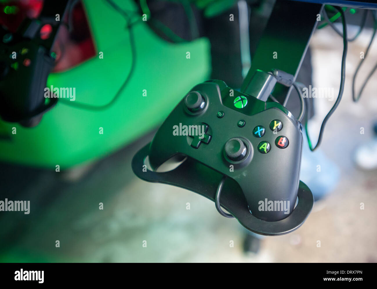 Xbox advertisement hi-res stock photography and - Alamy