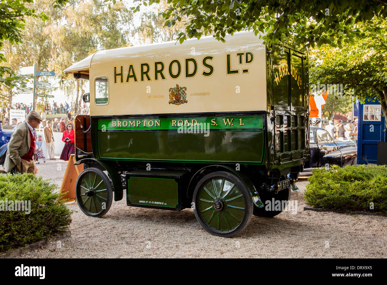 Harrods vintage deliver van Stock Photo - Alamy