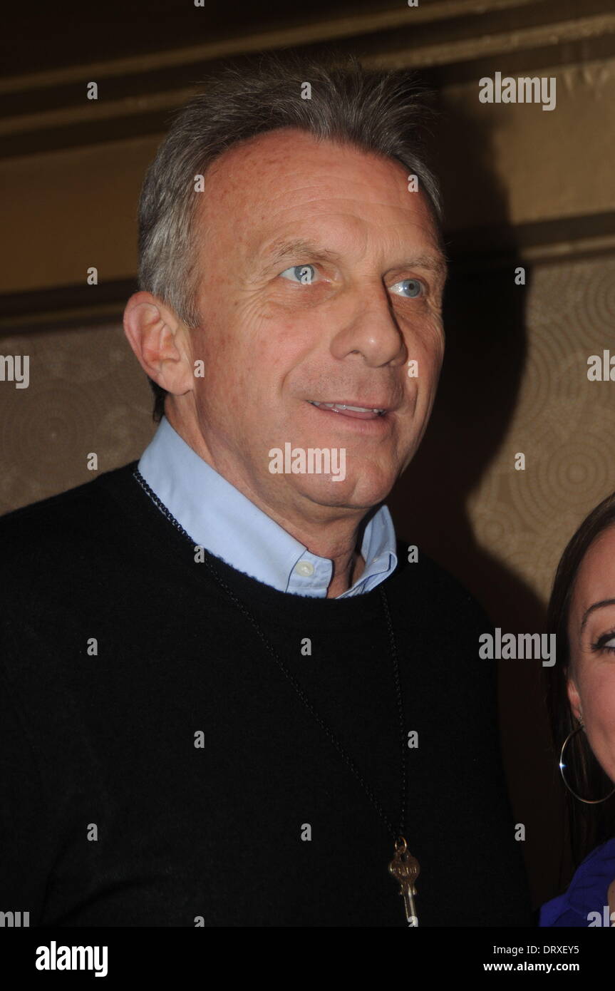 Joe montana 49ers superbowl hi-res stock photography and images - Alamy