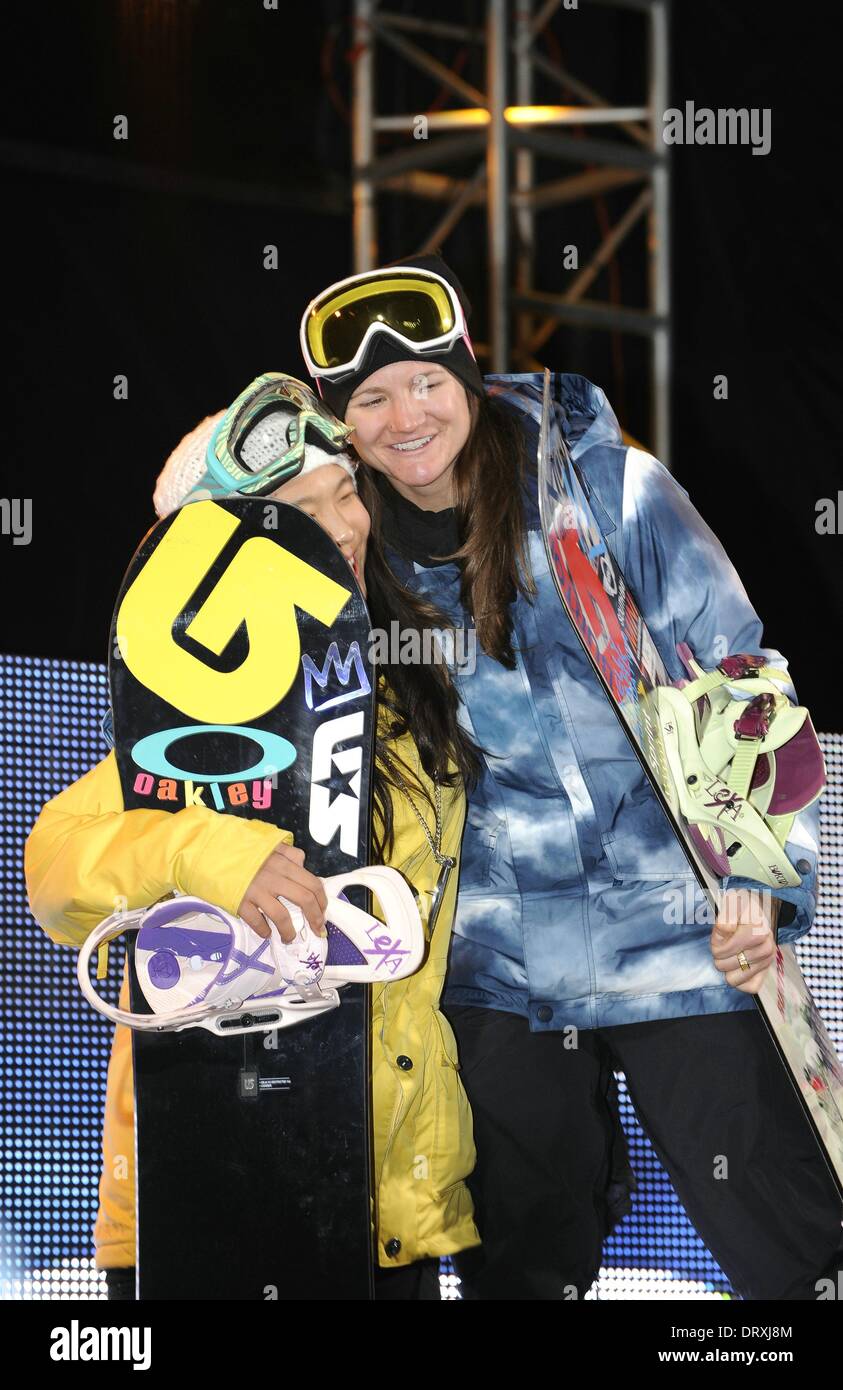 Aspen, Colorado, USA. 25th Jan, 2014. (LR) Chloe Kim, Kelly Clark (USA(02)