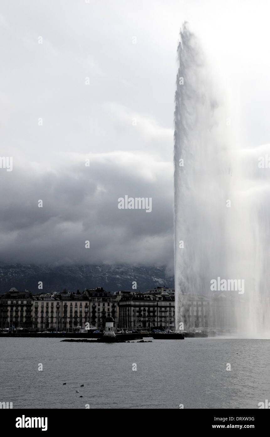 The Water Jet (Jet d'Eau) Lake Geneva, Switzerland Stock Photo Alamy