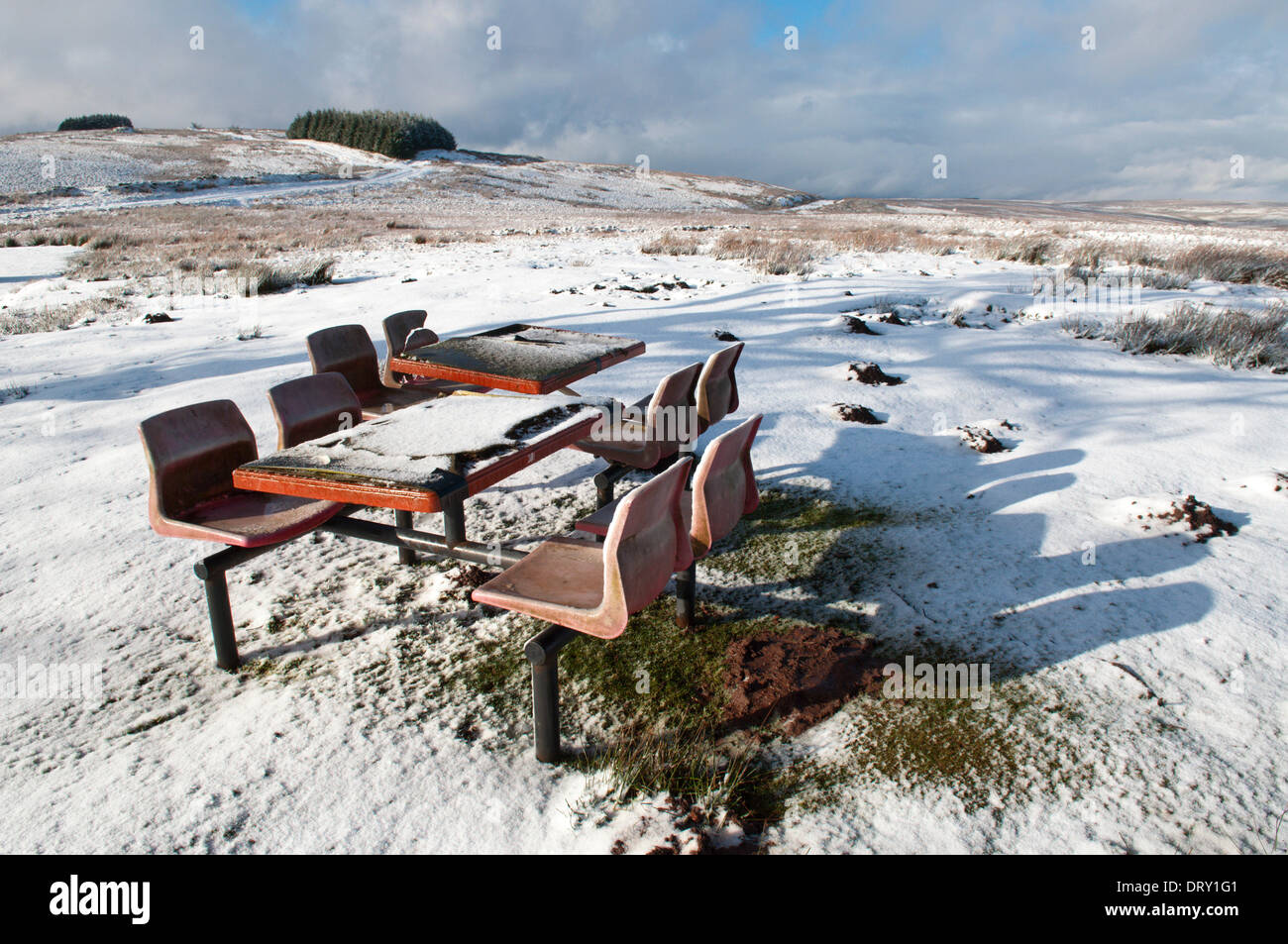 Mynydd Epynt, Powys, Wales, UK. 4th February 2014. Snow fell on high land in Mid-Wales. Credit:  Graham M. Lawrence/Alamy Live News. Stock Photo
