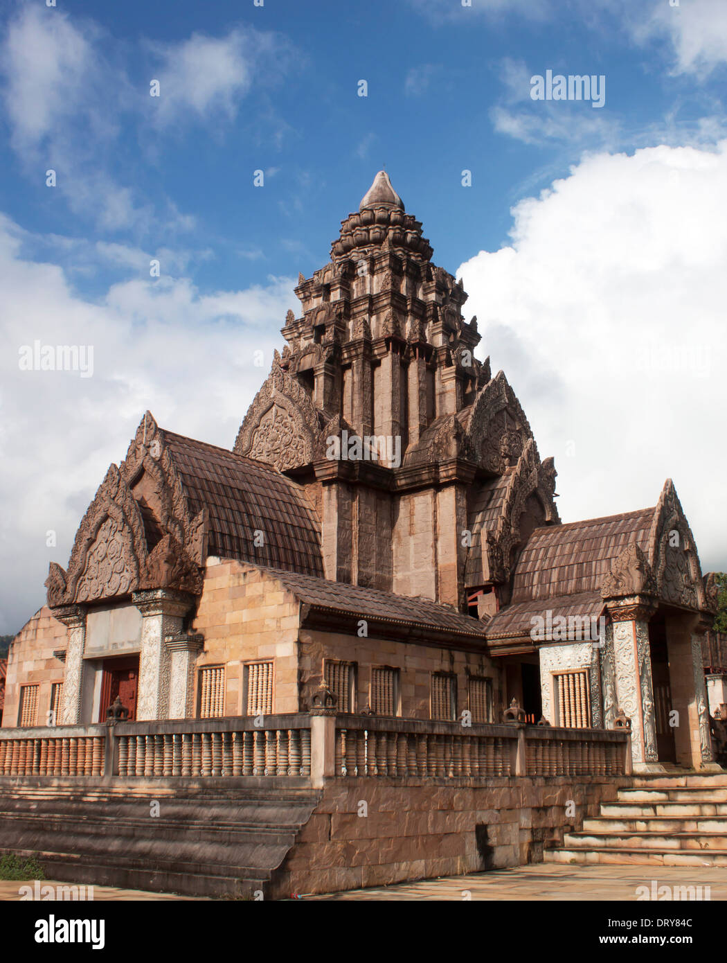 Khmer art hi-res stock photography and images - Alamy