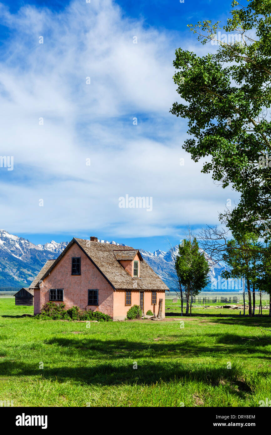 Old farmhouse on historic Mormon Row, Grand Teton National Park, Jackson Hole valley, Wyoming, USA Stock Photo