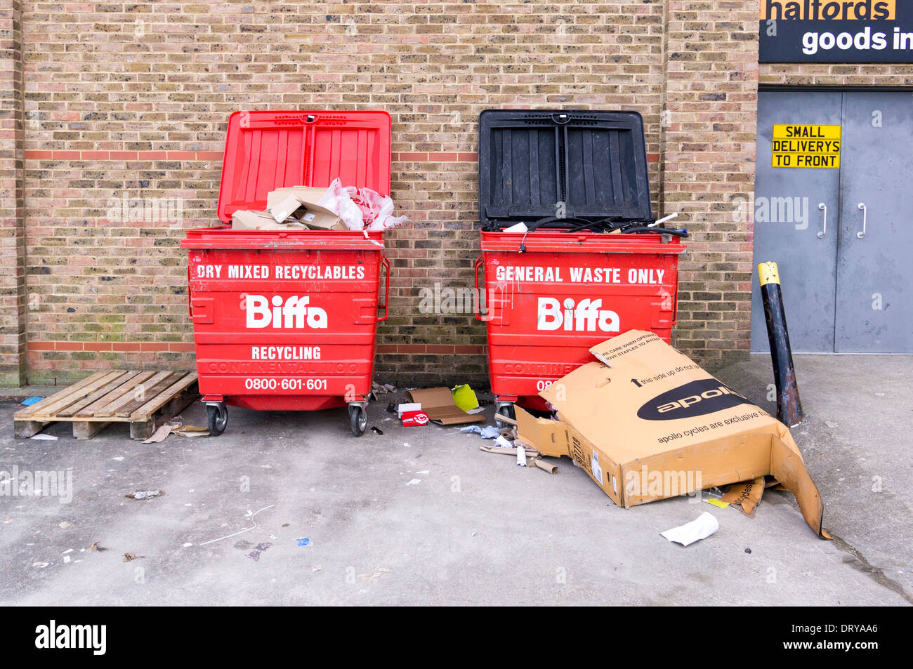 Biffa Waste Bins Stock Photos & Biffa Waste Bins Stock Images Alamy