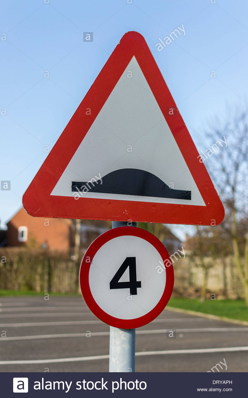 Speed Bump Sign High Resolution Stock Photography and Images Alamy