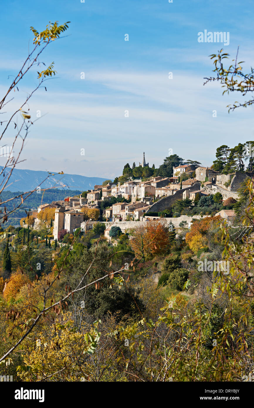 Village Bonnieux in autumn season, typical Provence rural scene from South France, Luberon region Stock Photo