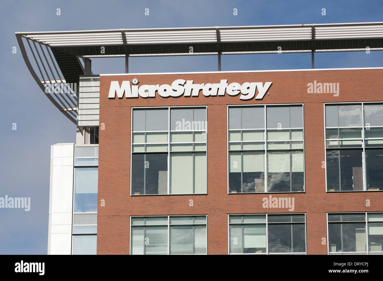 Reddit User's MSTR Loss Scenario: Need $320 to Break Even