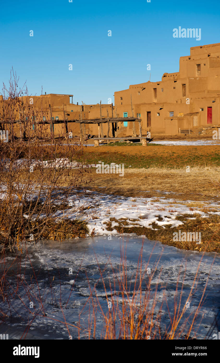 Taos pueblo snow hires stock photography and images Alamy