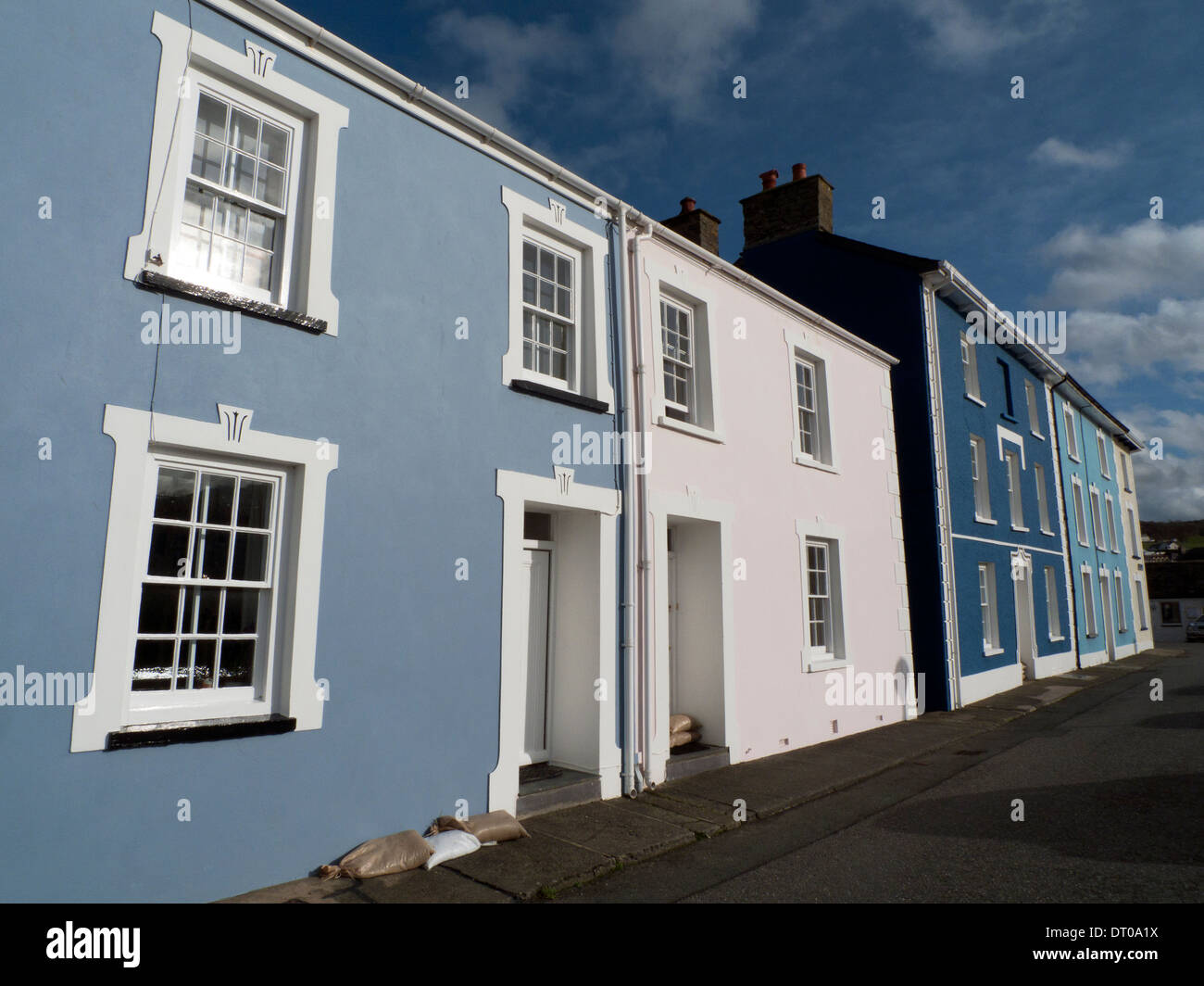 The exterior of Aberaeron houses with sandbags in winter Ceredigion Wales 2014 KATHY DEWITT Stock Photo