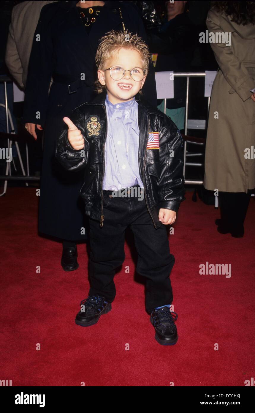 JONATHAN LIPNICKI.Jerry Maguire premiere in Los Angeles 1996.(Credit Image:  © Lisa Rose/Globe Photos/ZUMAPRESS.com Stock Photo - Alamy, image size:859x1390
