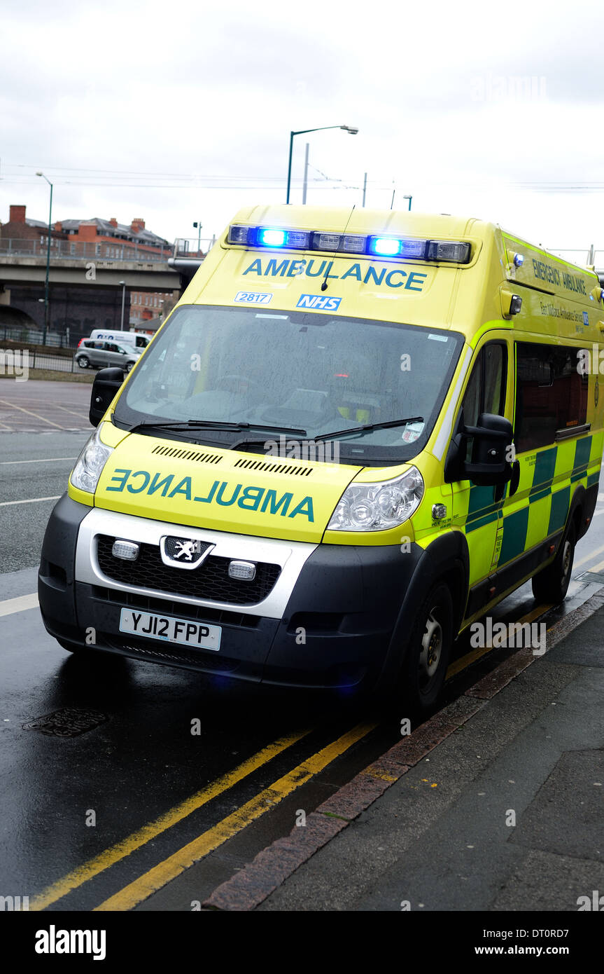 Uk ambulance hi-res stock photography and images - Alamy