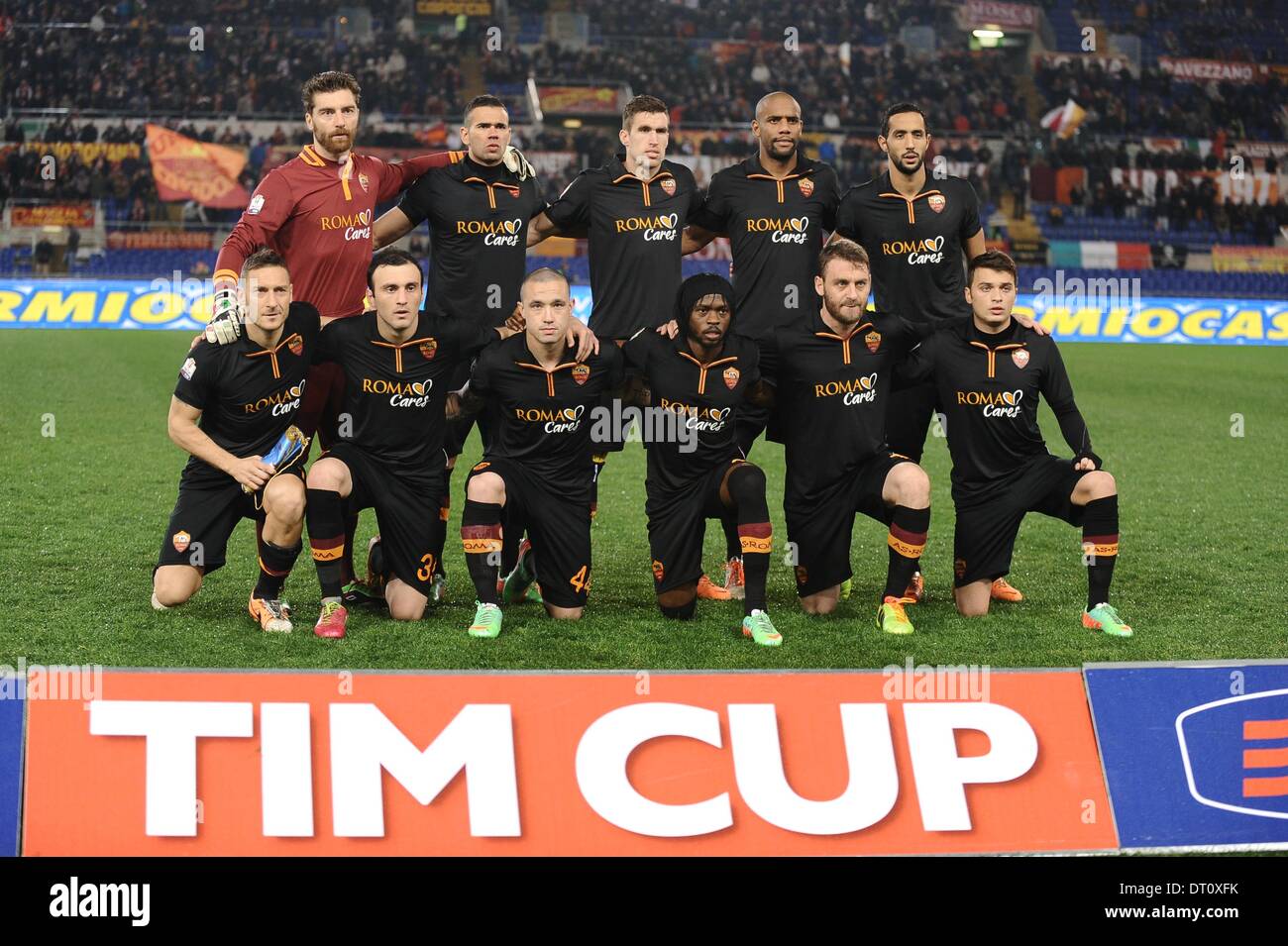 Rome, Italy. 5th Feb, 2014. Rome, Italy - 5th Feb, 2014. The Team of AS Roma  Football / Soccer : Italian TIM Cup match between AS Roma and SSC Napoli at  Stadio