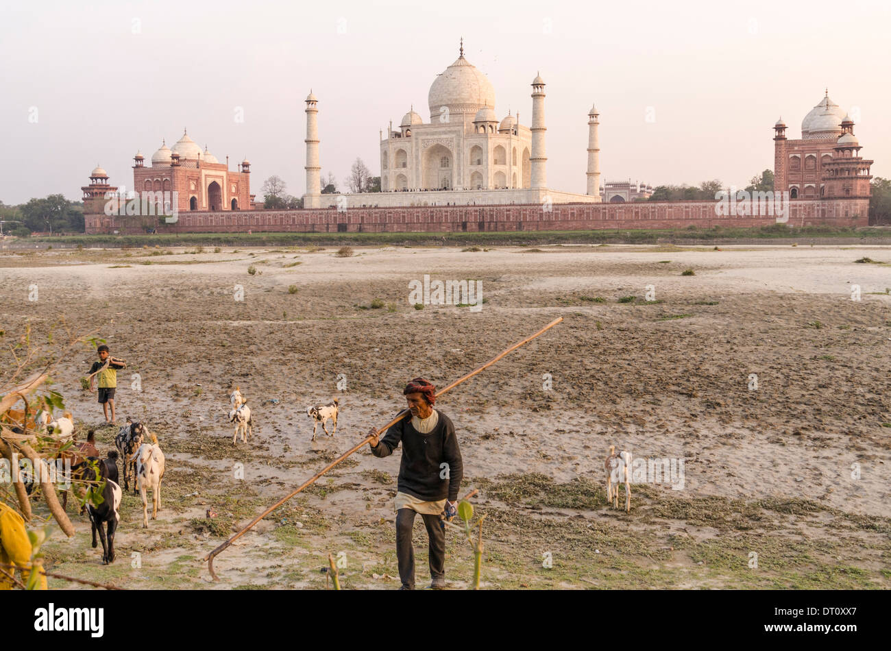 Taj mahal and River Yamuna Stock Photo