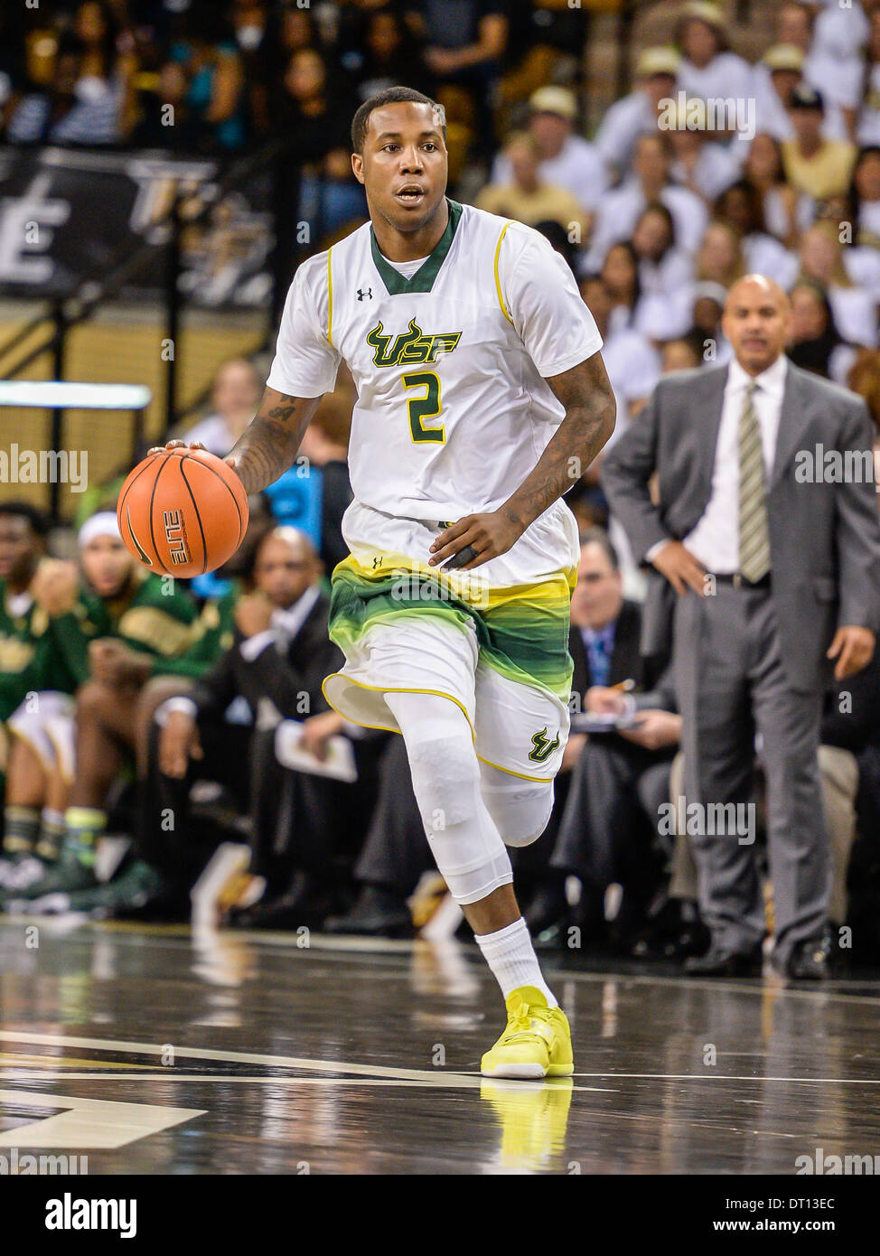 Victor Rudd South florida bulls mens basketball hi-res stock photography and images ...