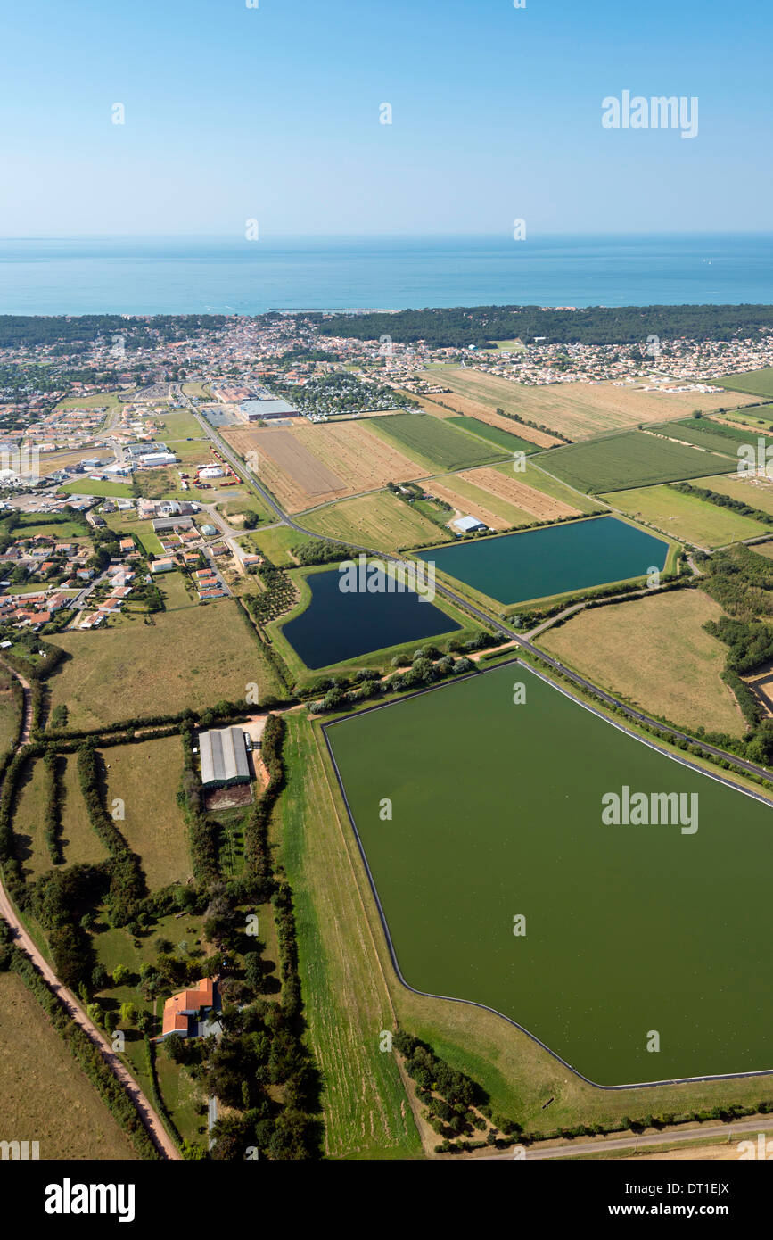 The town of Le Jard-sur-Mer (85) along the Atlantic coast in the Vendée department.  Aerial view of the village and the surround Stock Photo