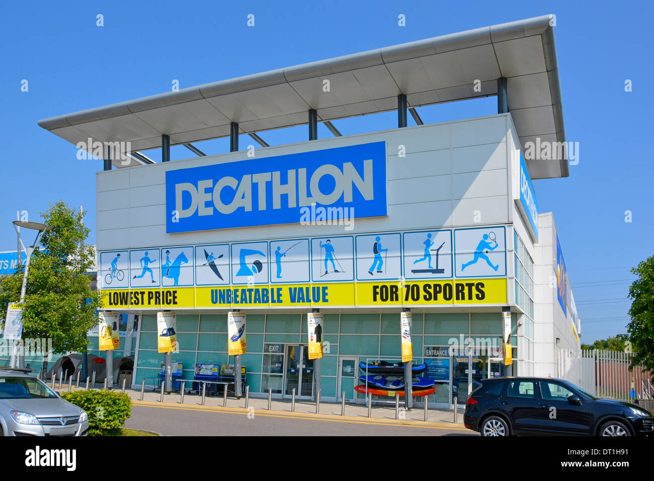 Decathlon sports hi-res stock photography and images - Alamy