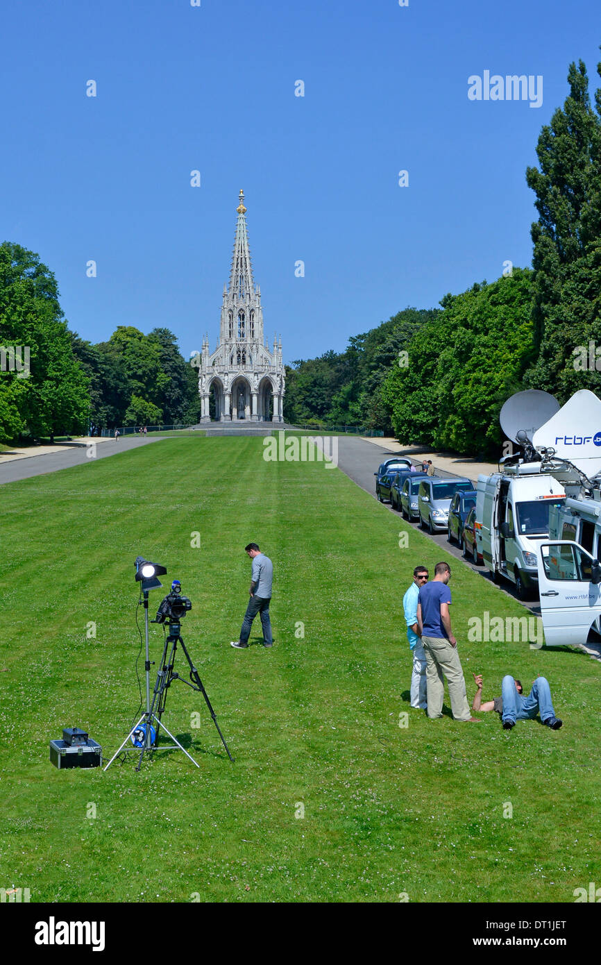 Media crews in grounds of Royal Palace of Laeken (official residence of Belgians King & Queen (monument of the Dynasty beyond) Stock Photo