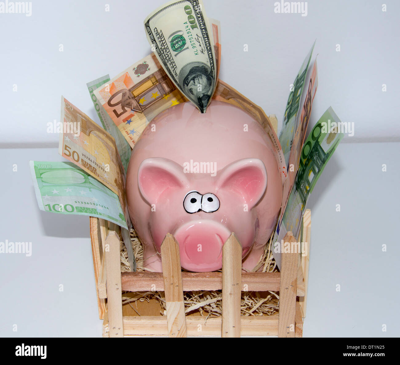 Piggy bank is full Stock Photo Alamy