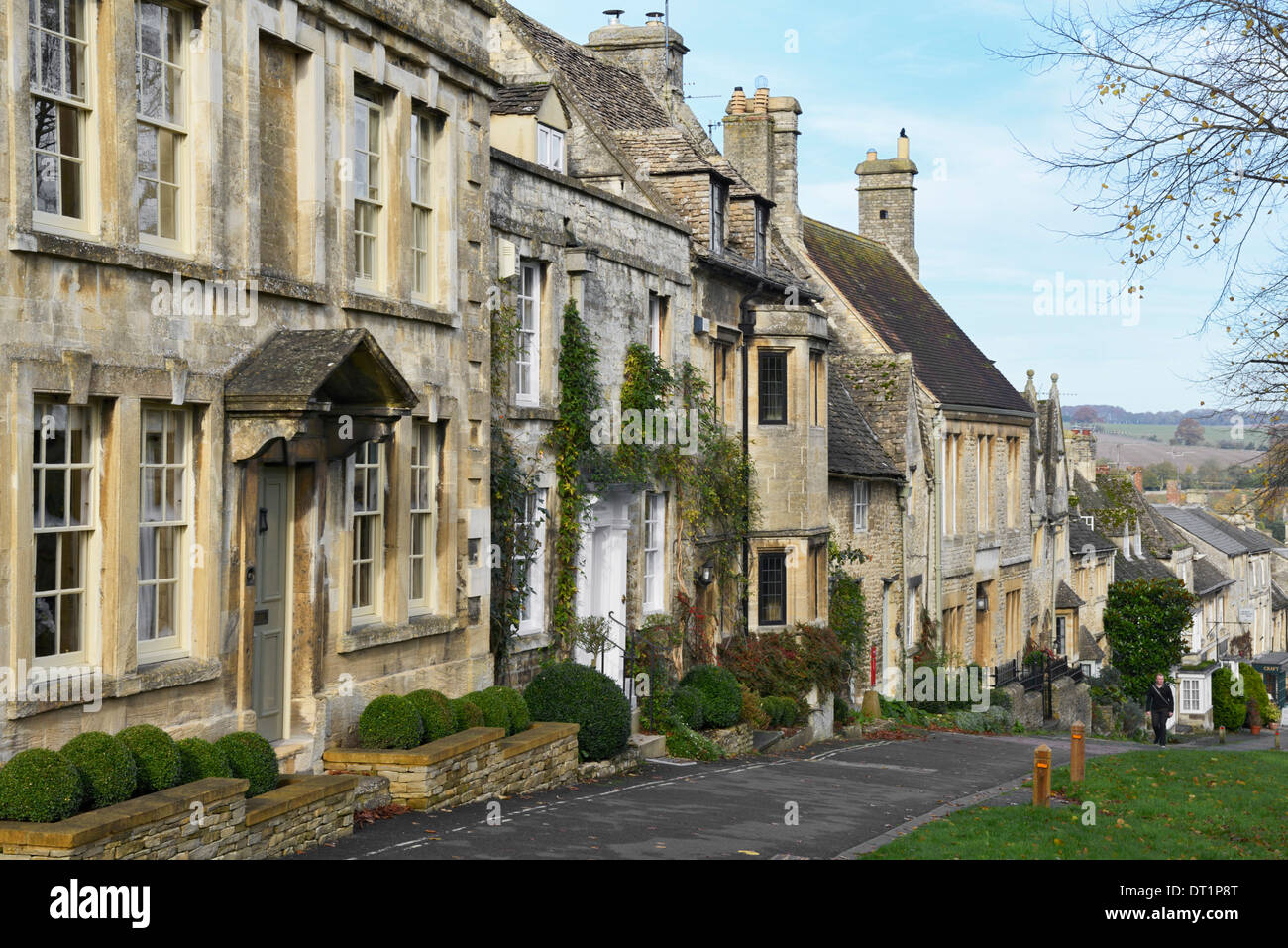 Cotswold cottages along The Hill, Burford, Cotswolds, Oxfordshire, England, United Kingdom, Europe Stock Photo