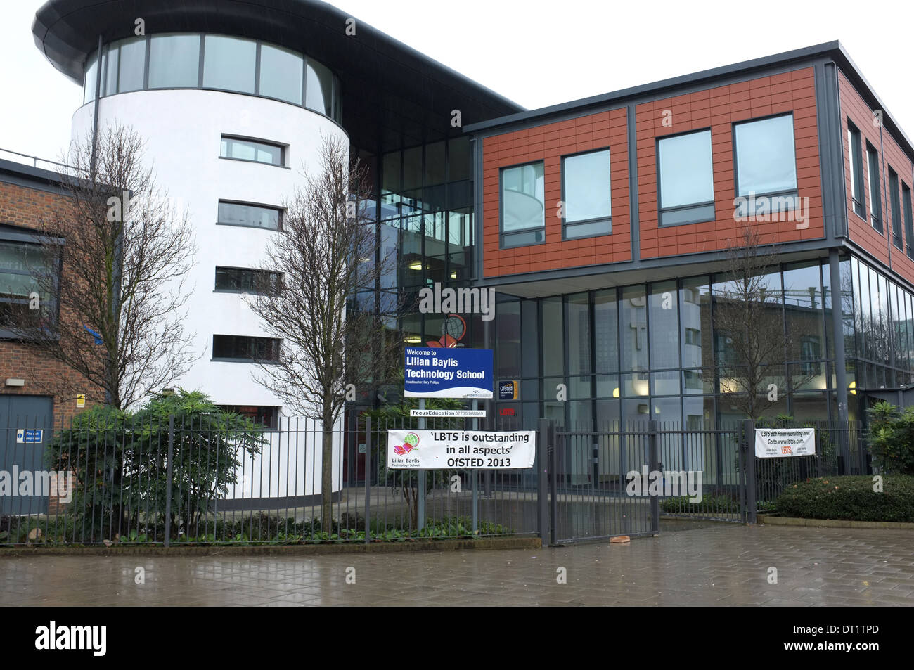 lilian baylis technology school kennington lane london se11 uk 2014