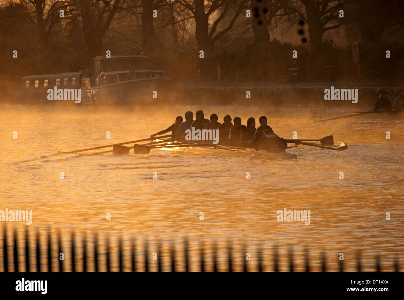 Oxford university rowing crew hires stock photography and images Alamy