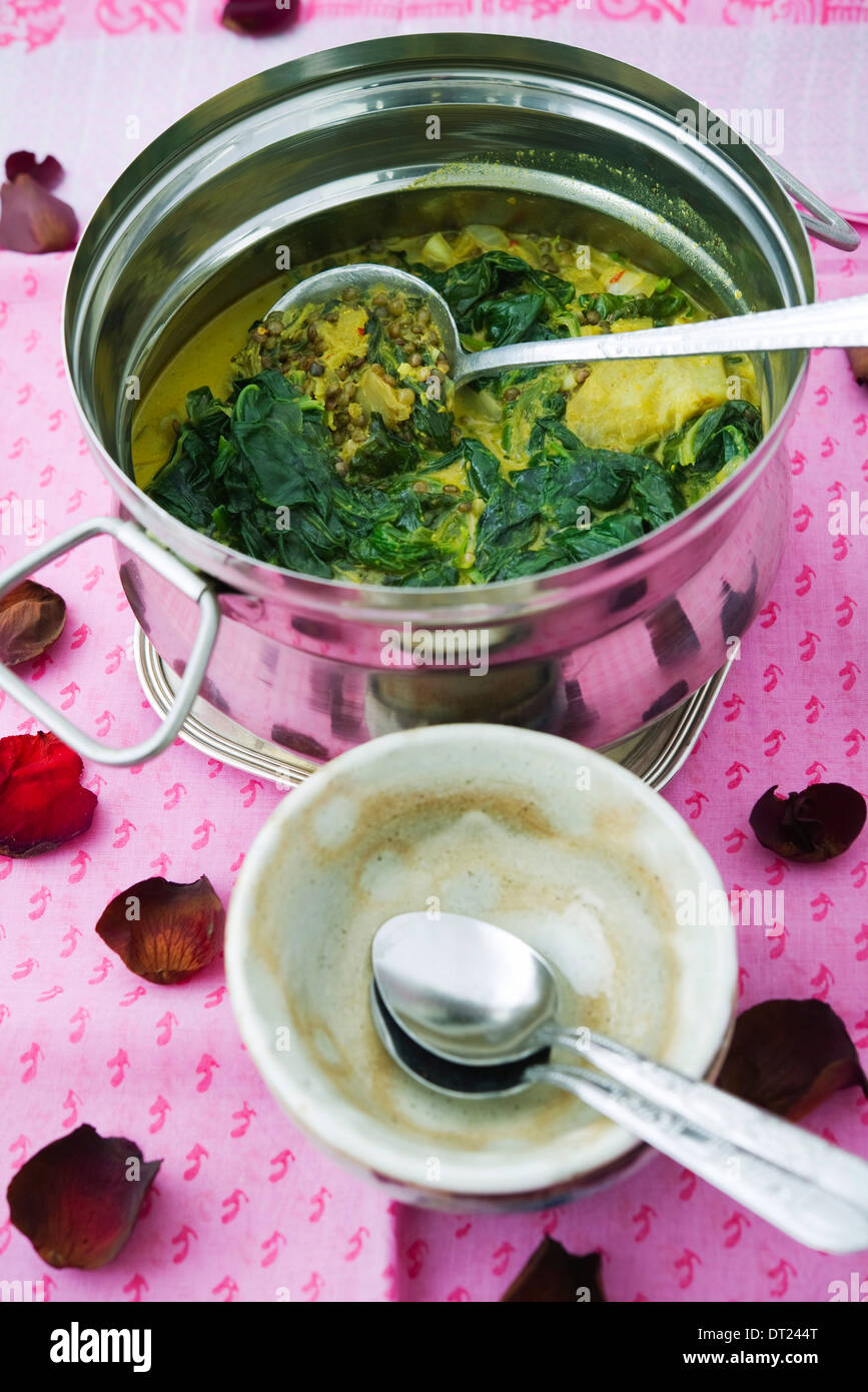 Lentil Curry And Spinach Hi Res Stock Photography And Images Alamy