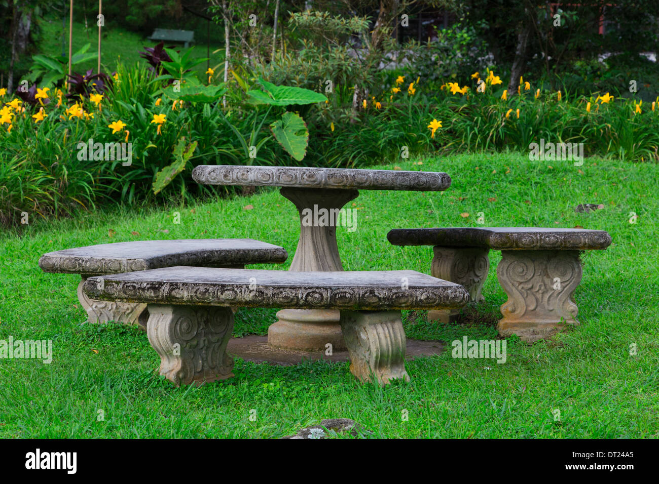 Stone Seat Garden Stock Photo 66430173 Alamy