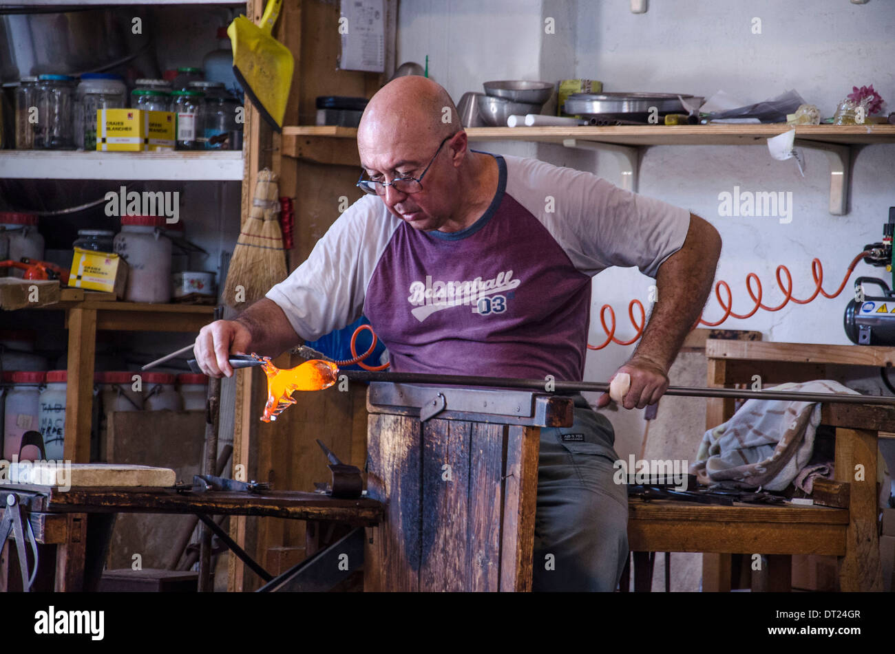 Murano glass worker Stock Photo Alamy