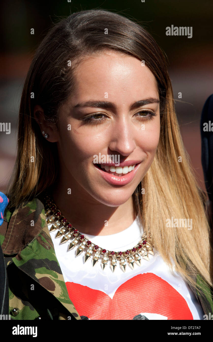 Delilah singer hi-res stock photography and images - Alamy