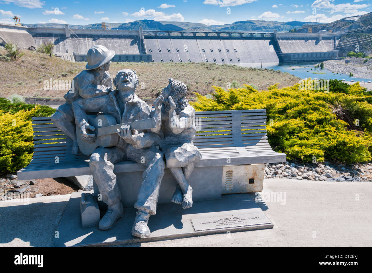 Washington, Coulee Dam, "After Work" sculpture honoring workers at