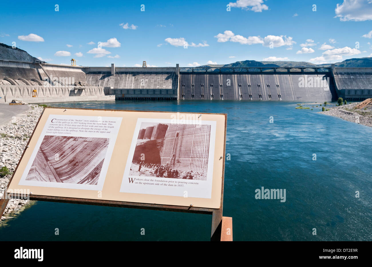 Washington, Coulee Dam, Grand Coulee Dam on the Columbia River, interpretive sign Stock Photo