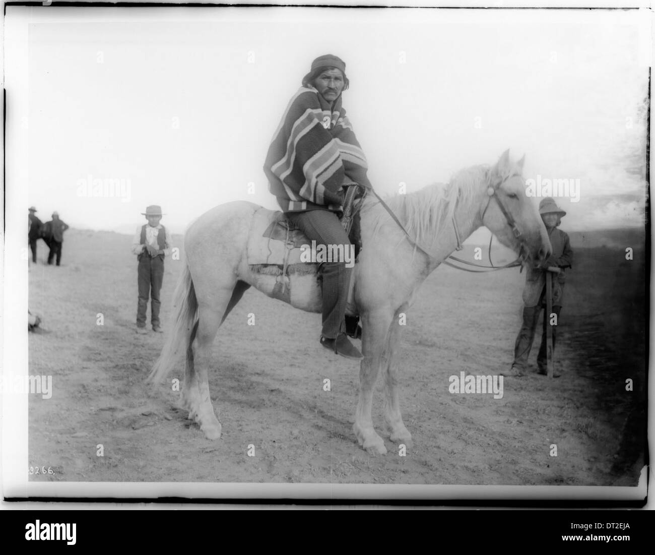 Navajo indian on horse hi-res stock photography and images - Alamy