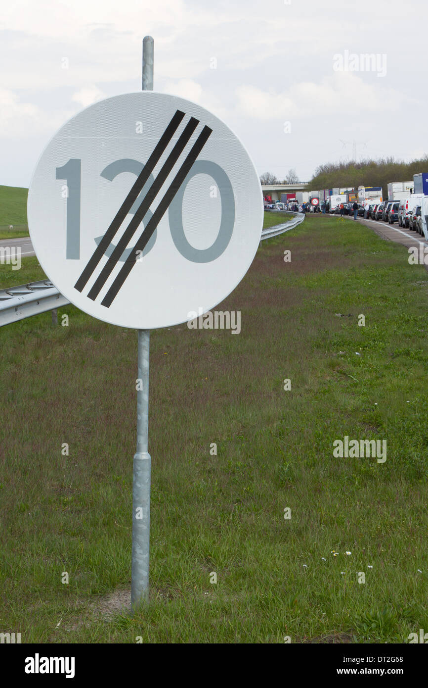 130km hi-res stock photography and images - Alamy