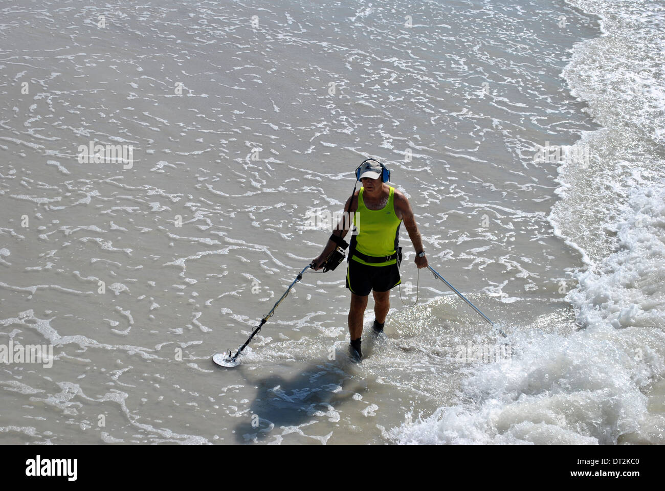 Metal detecting on Clearwater Beach Stock Photo Alamy