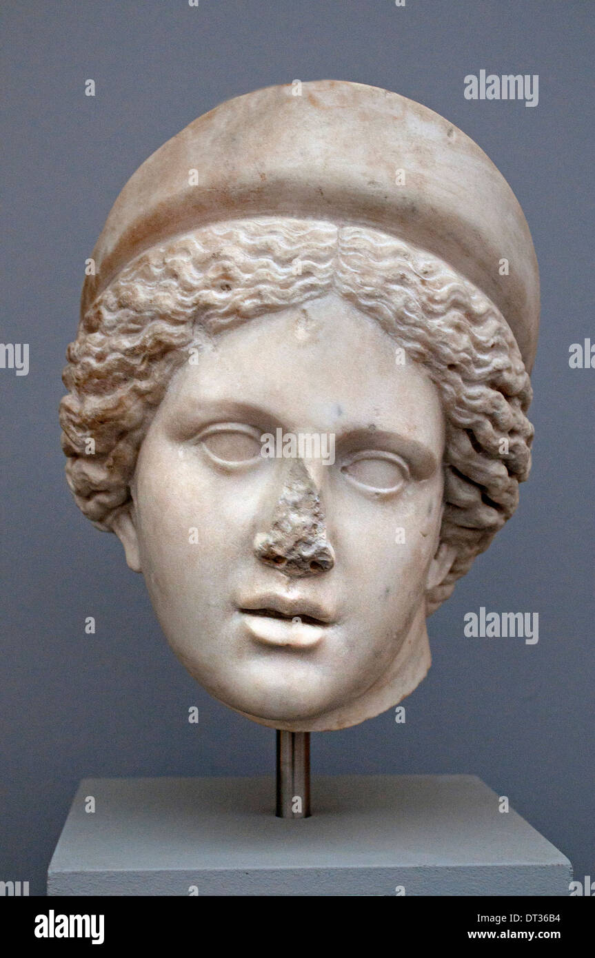 Aphrodite with diadem 100 Ad Roman Italy Italian Stock Photo