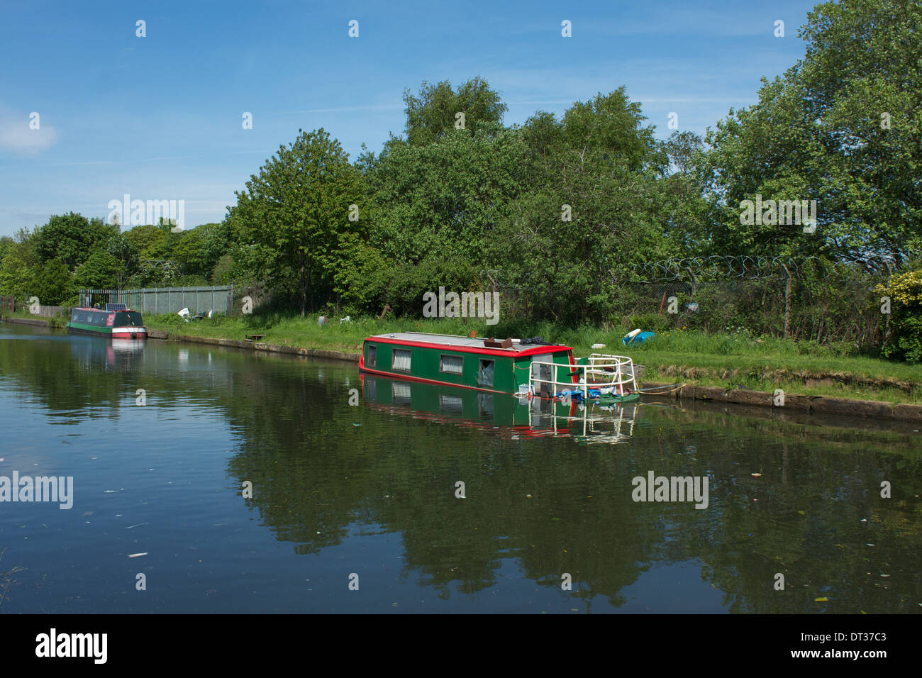 Sunken Narrowboat on the Bridgewater Canal, Stretford, Manchester, UK Stock Photo