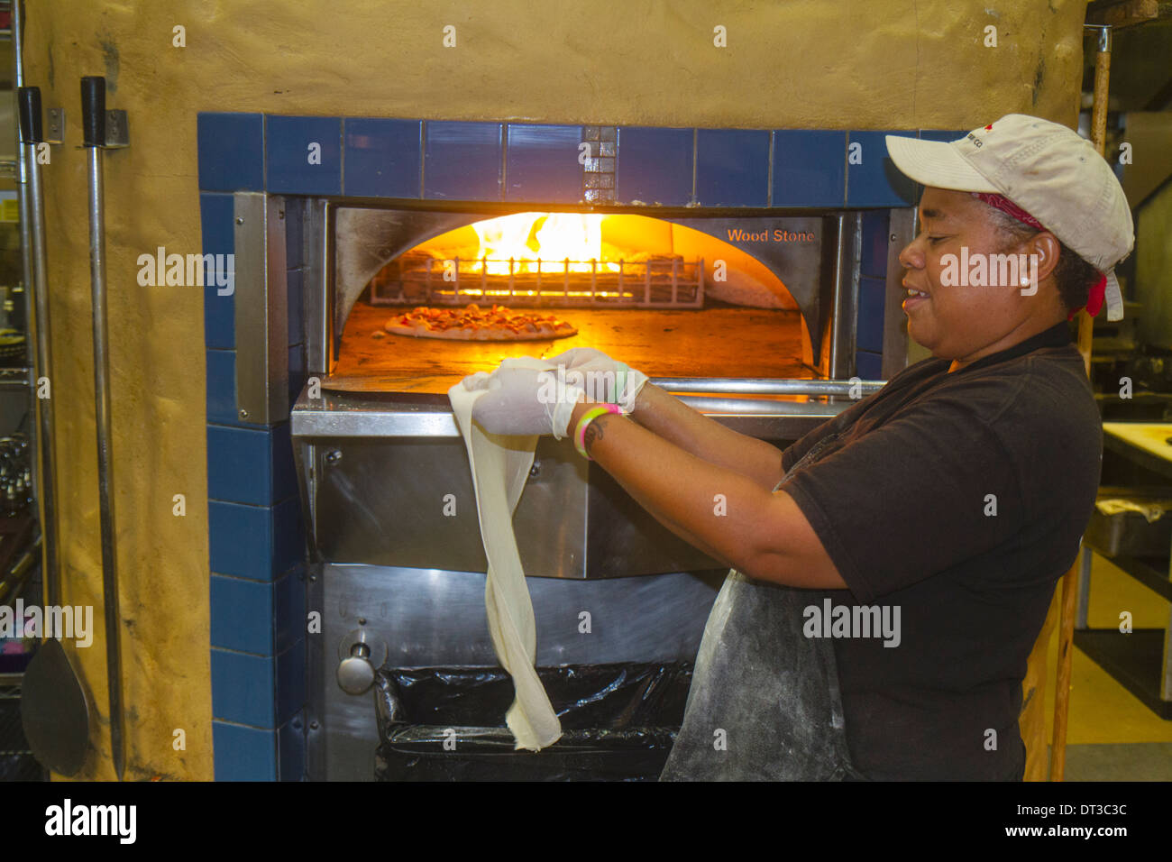 Shark pit bar and grill hires stock photography and images Alamy