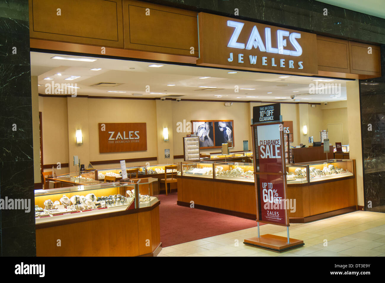Zales jewelers hi-res stock photography and images - Alamy