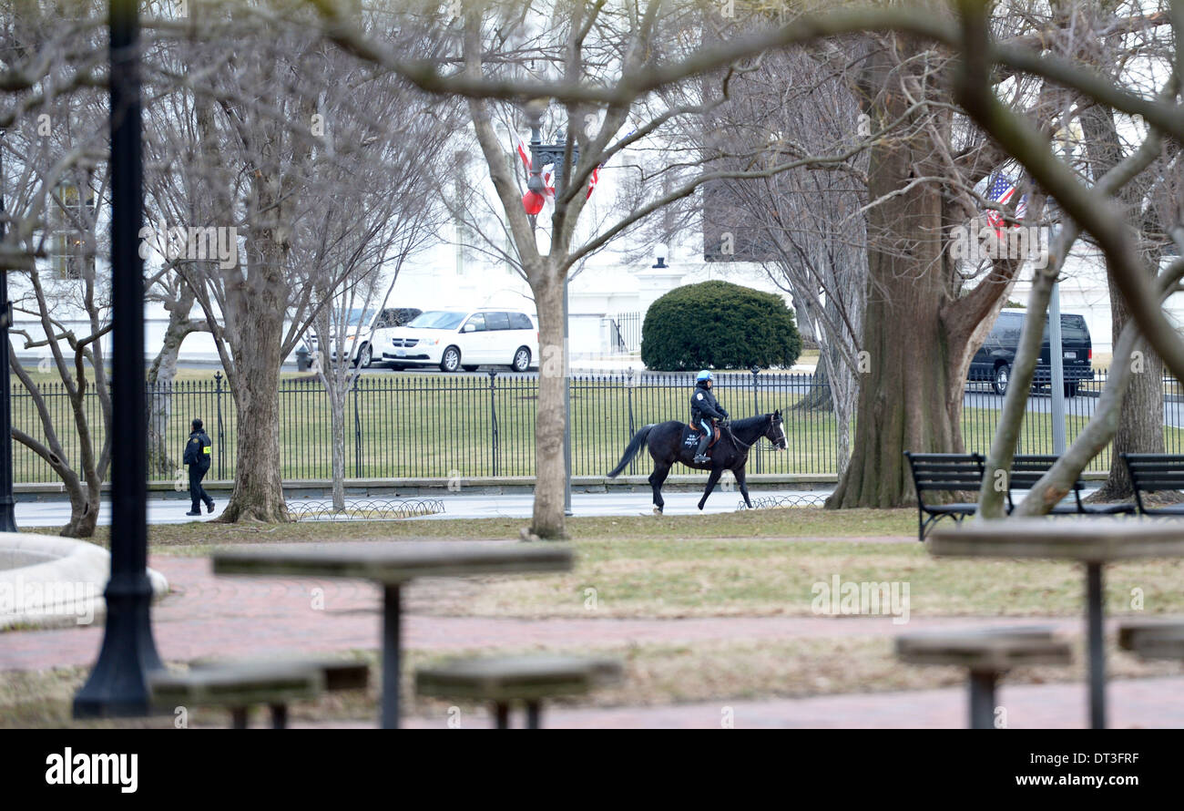 White House Fence Construction - The White House and President's Park (U.S.  National Park Service)