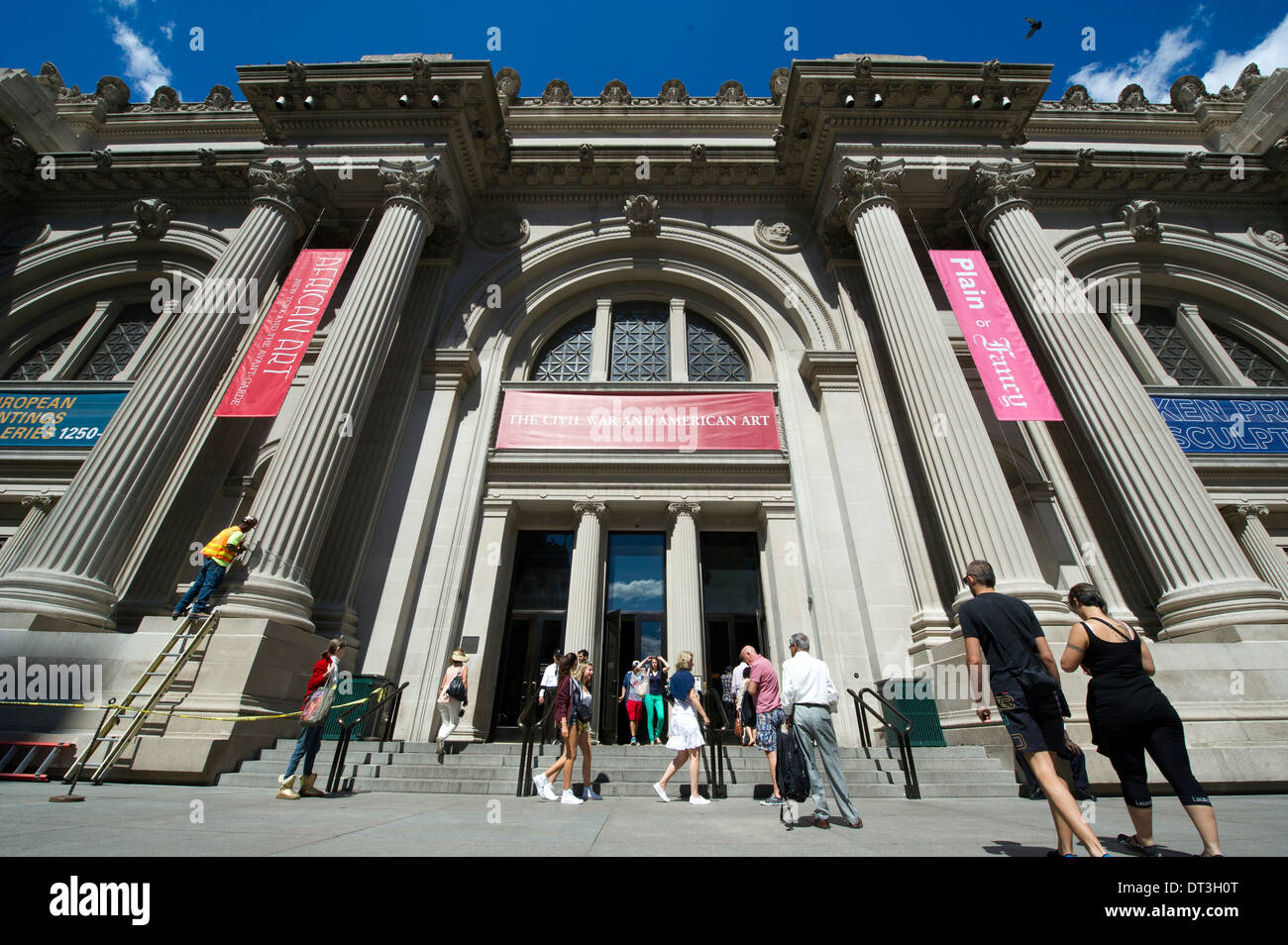 Metropolitan Art Museum entrance, New York Stock Photo Alamy