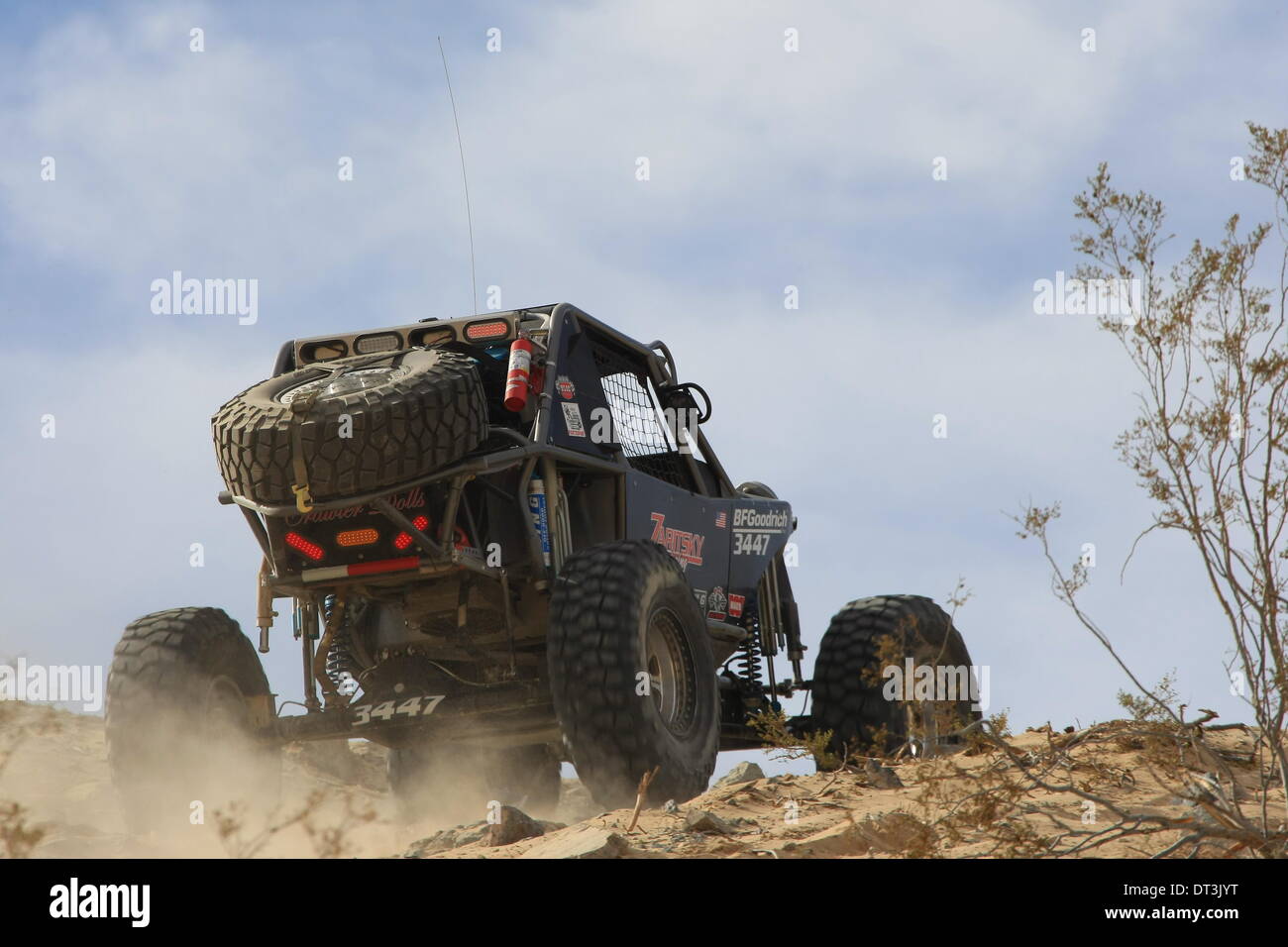 Scenes from the KING of the HAMMERS - Ultra4 Racing in desert at ...