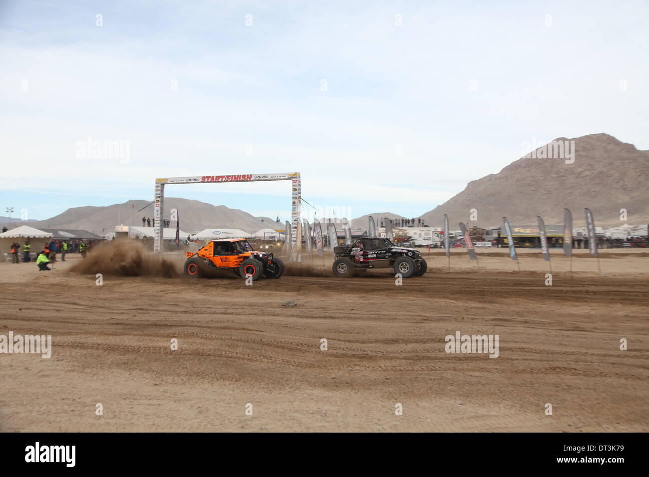 Scenes from the KING of the HAMMERS - Ultra4 Racing in desert at ...