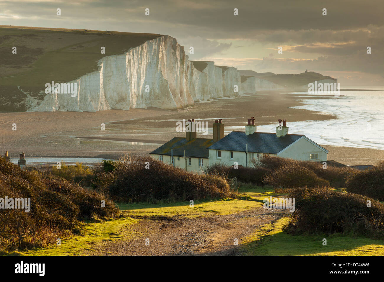 Coastguard Cottages and Seven Sisters cliffs, East Sussex, England. South Downs National Park. Stock Photo