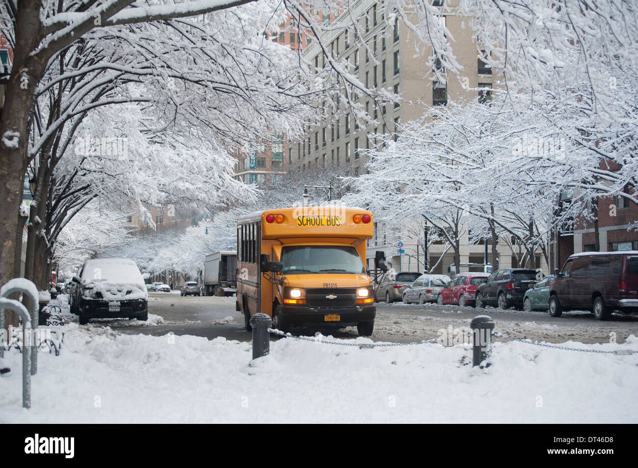 New york city school bus hi-res stock photography and images - Alamy